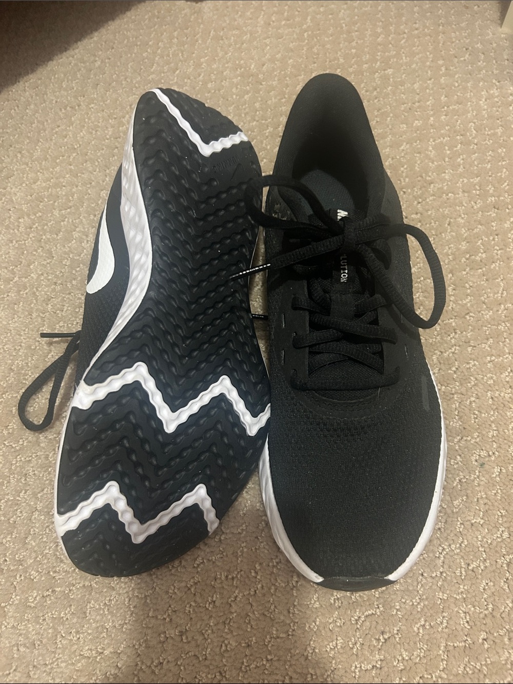 Nike Black and White Running Sneakers